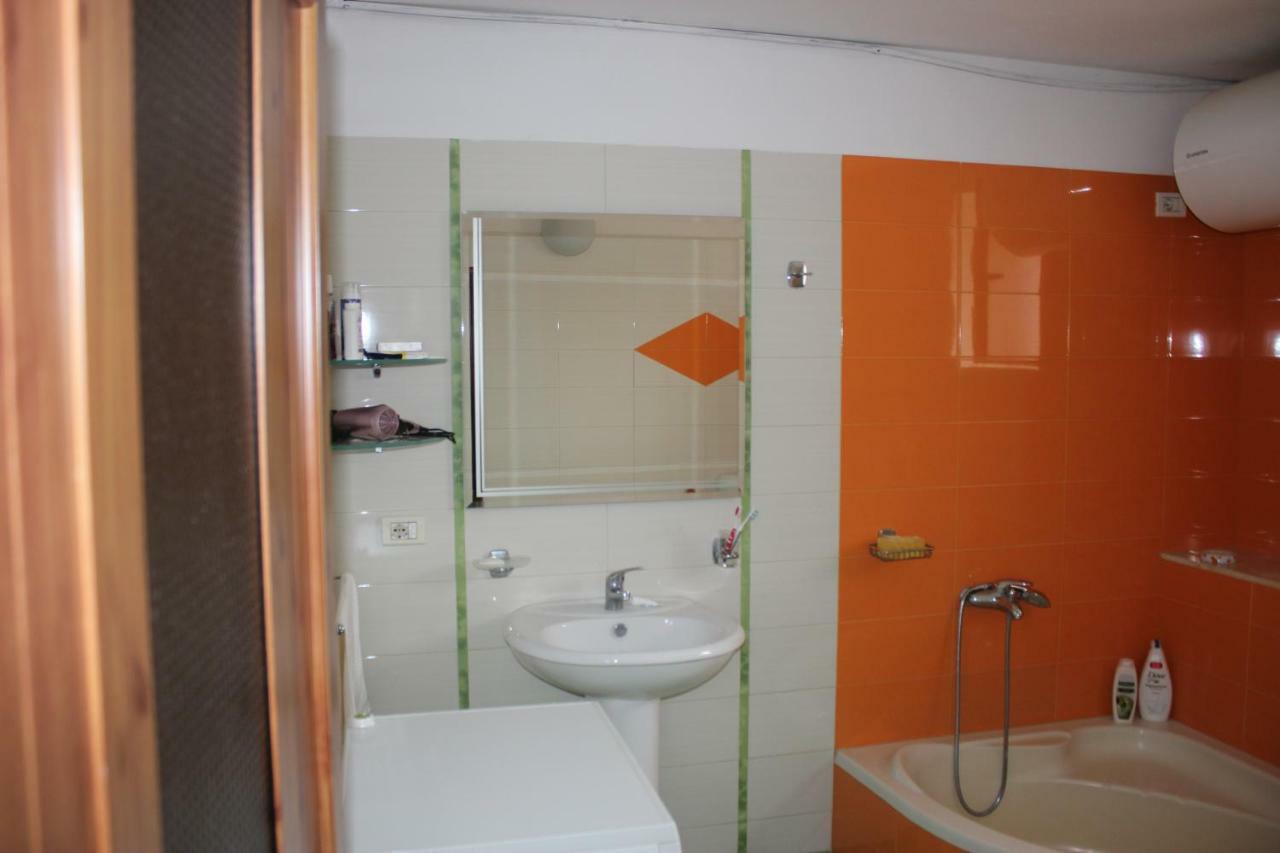 Guesthouse Arjan Berat Dış mekan fotoğraf